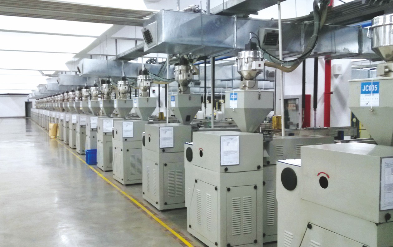 注塑機(jī)中央供料系統(tǒng)價(jià)格及優(yōu)勢(shì) 注塑機(jī)中央供料系統(tǒng)價(jià)格及優(yōu)勢(shì)