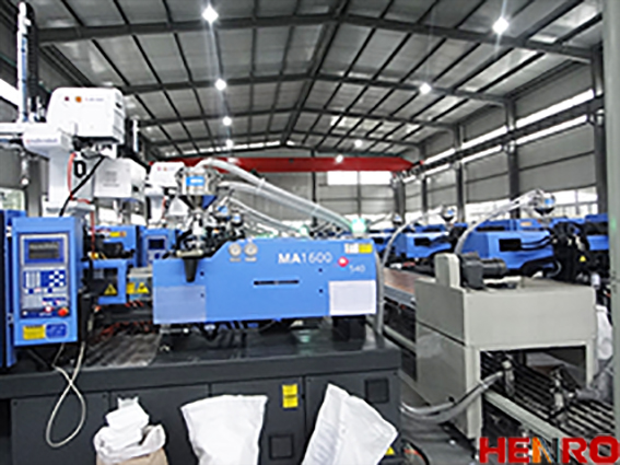 吹膜機集中供料系統(tǒng)工作原理 吹膜機集中供料系統(tǒng)工作原理