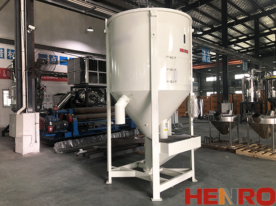 分析立式攪拌機(jī)運(yùn)行原理和優(yōu)勢體現(xiàn) 分析立式攪拌機(jī)運(yùn)行原理和優(yōu)勢體現(xiàn)