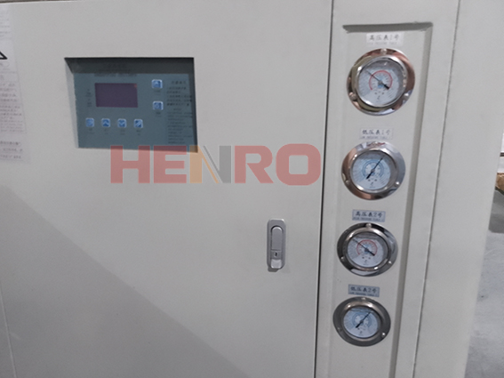 分享風(fēng)冷式冷水機(jī)的安裝使用指南 分享風(fēng)冷式冷水機(jī)的安裝使用指南