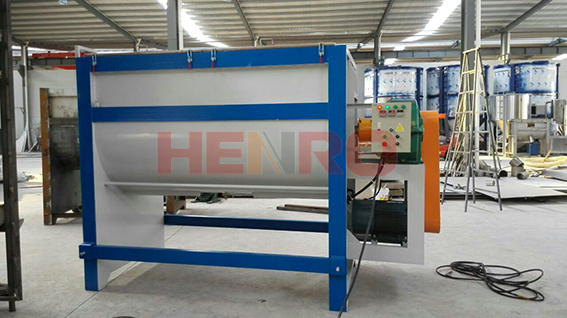 臥式塑料攪拌機(jī)是如何工作的 臥式塑料攪拌機(jī)是如何工作的